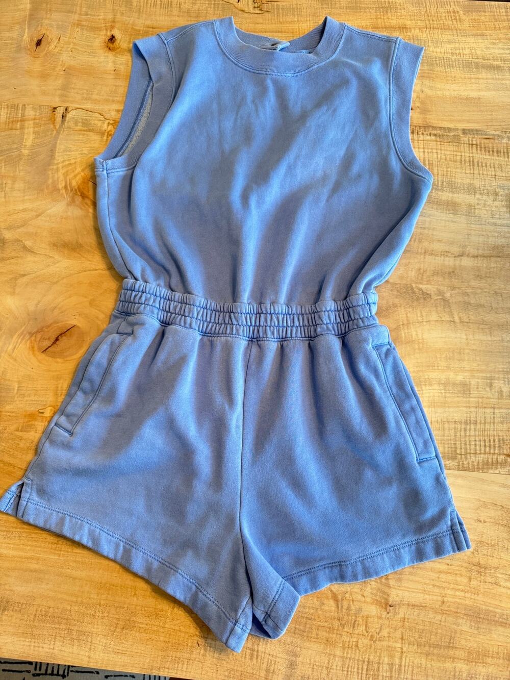Abercrombie & Fitch Open-Back Fleece Muscle Romper, size med, blue